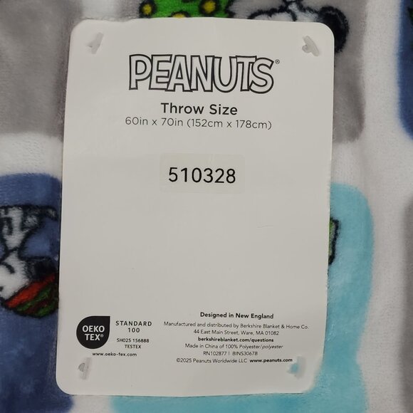 Peanuts Snoopy Cartoon Plush Pet Throw Blanket 60" X 70" By Berkshire Christmas - Picture 7 of 11